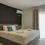 East & West Апартаменты Gzira