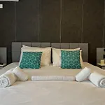 Апартаменты East & West Gzira