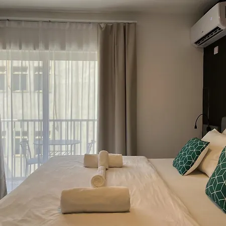 East & West Appartement