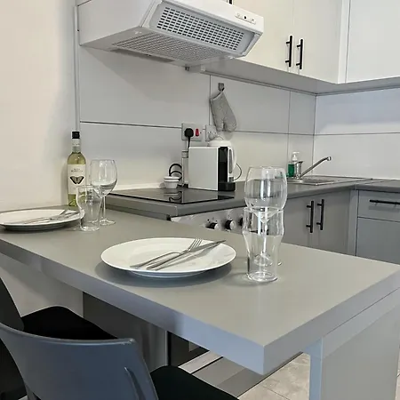 East & West Apartment Gzira