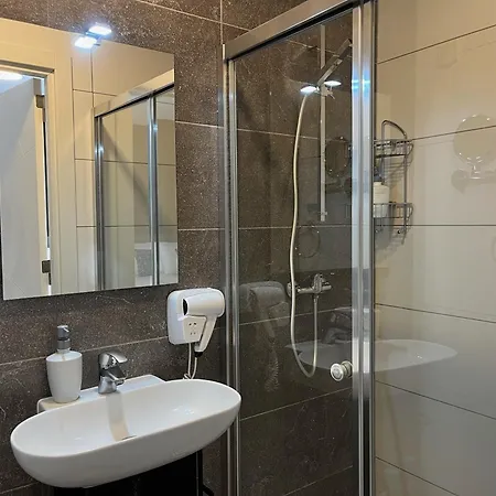 East & West Appartement *