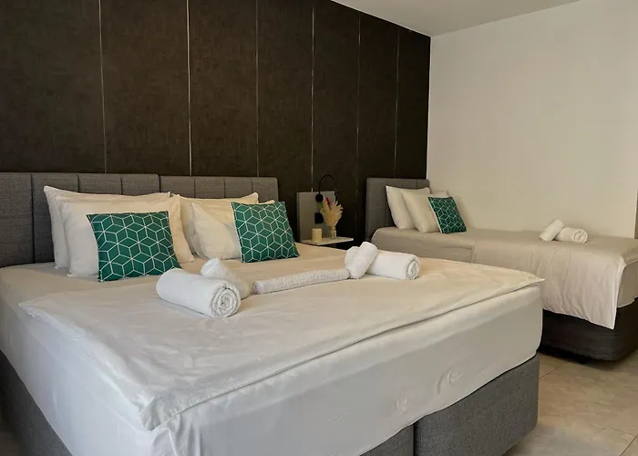 East & West Apartament *