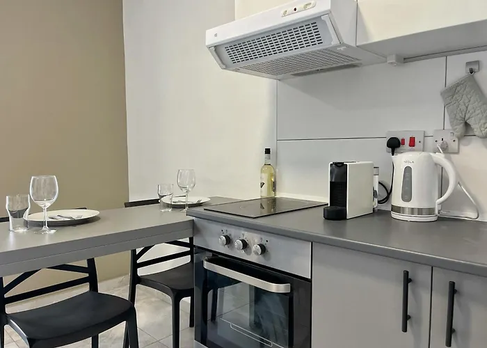 Apartament East & West *