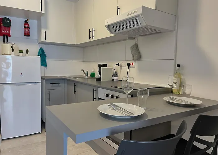 Apartament East & West *